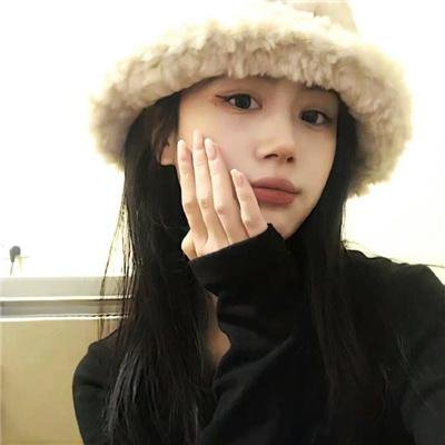 隔楼女孩：我们之间的层距